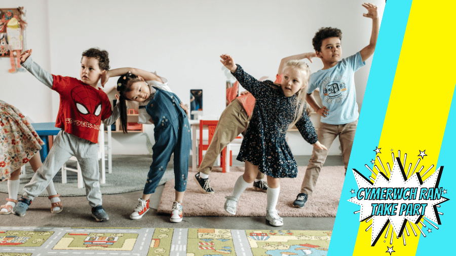 four toddlers do basic ballet poses 